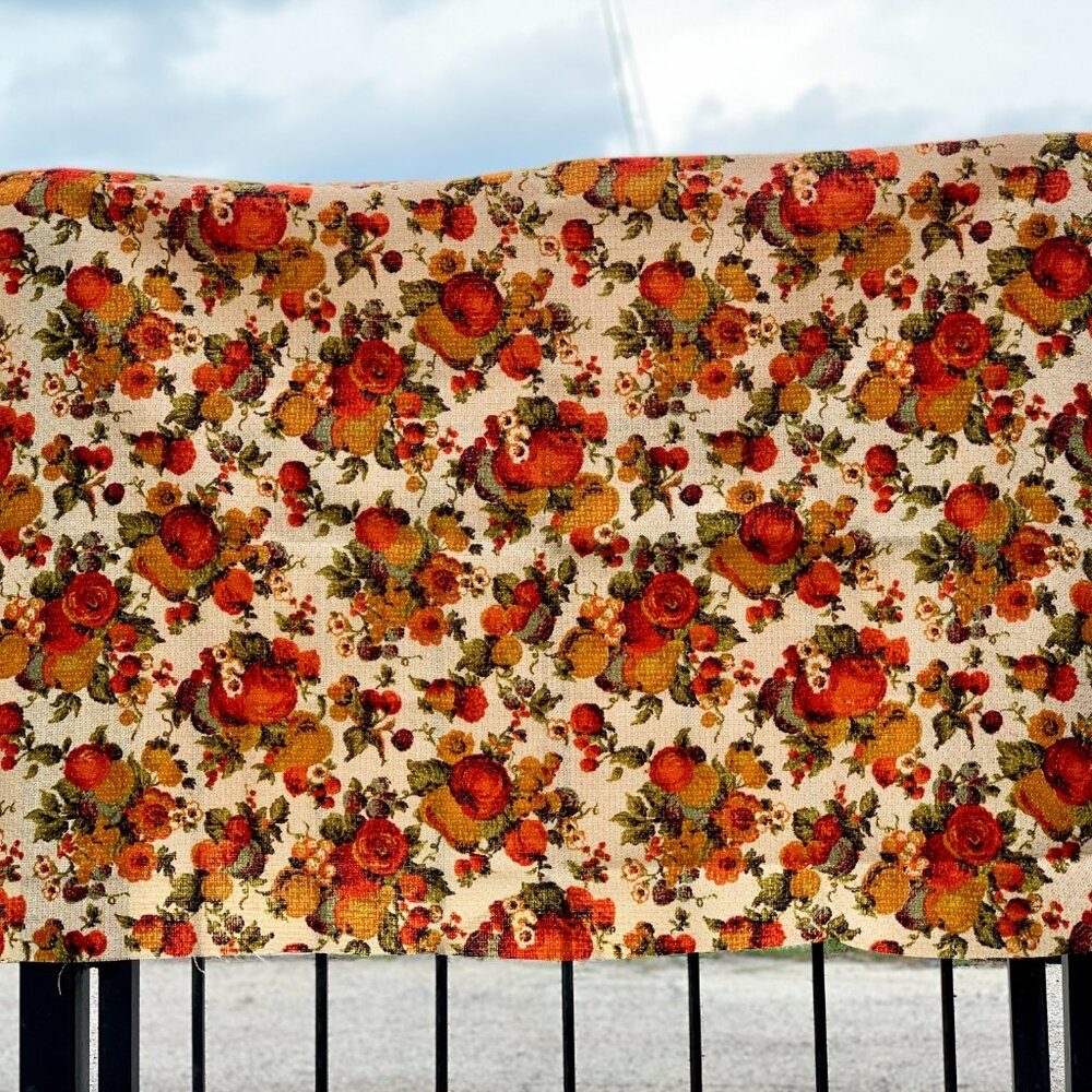 Floral Upholstery Burlap Cut Fabric, MCM Vintage - Picture 4 of 14